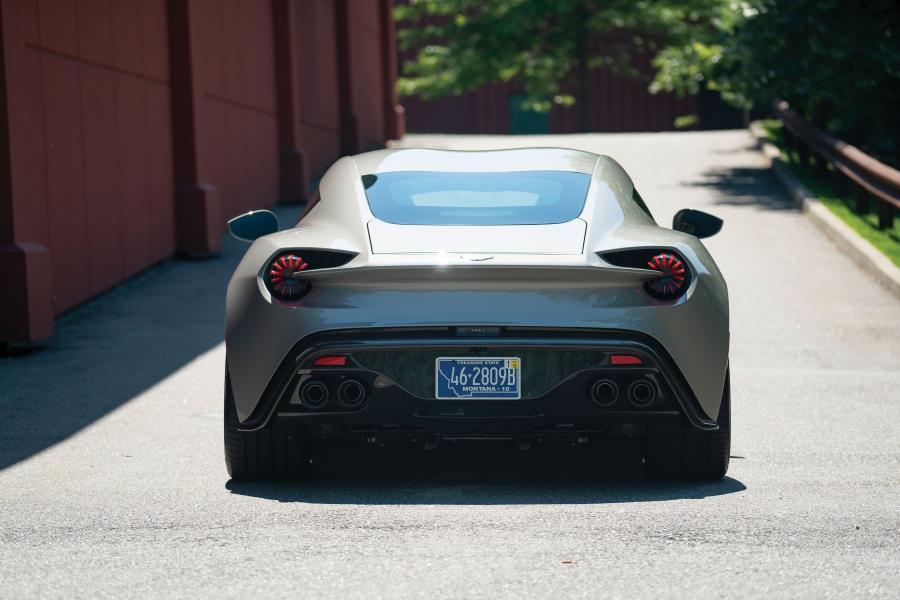  Aston Martin Vanquish Zagato 2017 года  (NA) (фото 4 из 40)